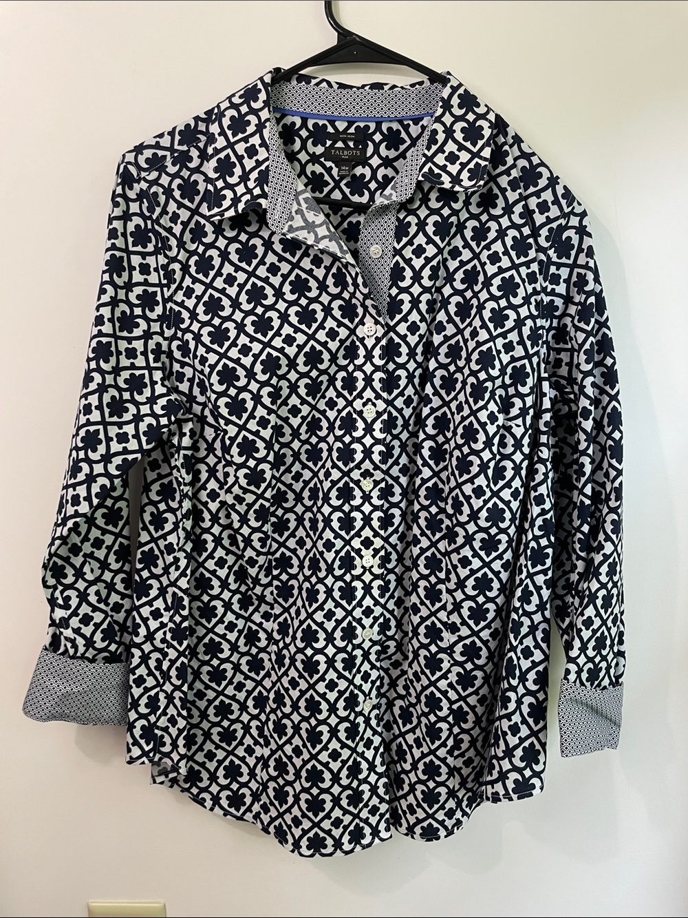Talbots Navy and White Geometric Print Long Sleeve Button-Down Blouse Size 14W